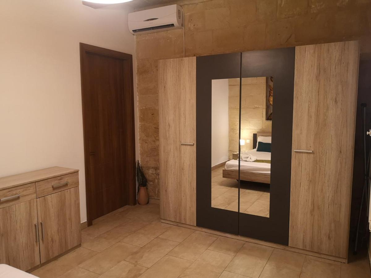 Two Gate Town House Vila Senglea Exterior foto